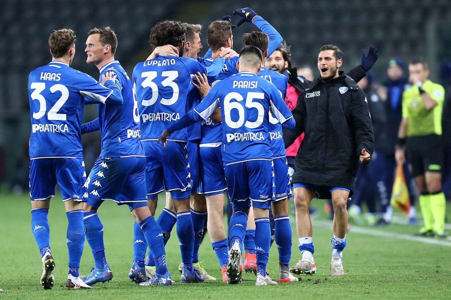 显得有些极 显得有些极